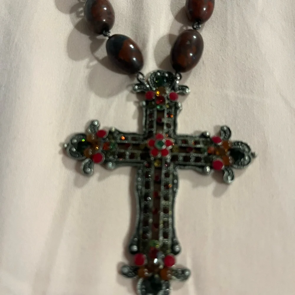 Ornate Red and Brown Cross Pendant Necklace Earring Set - Picture 1 of 4